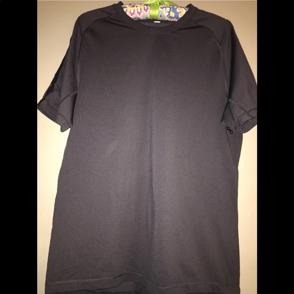 Lululemon men’s black activewear tee shirt XL